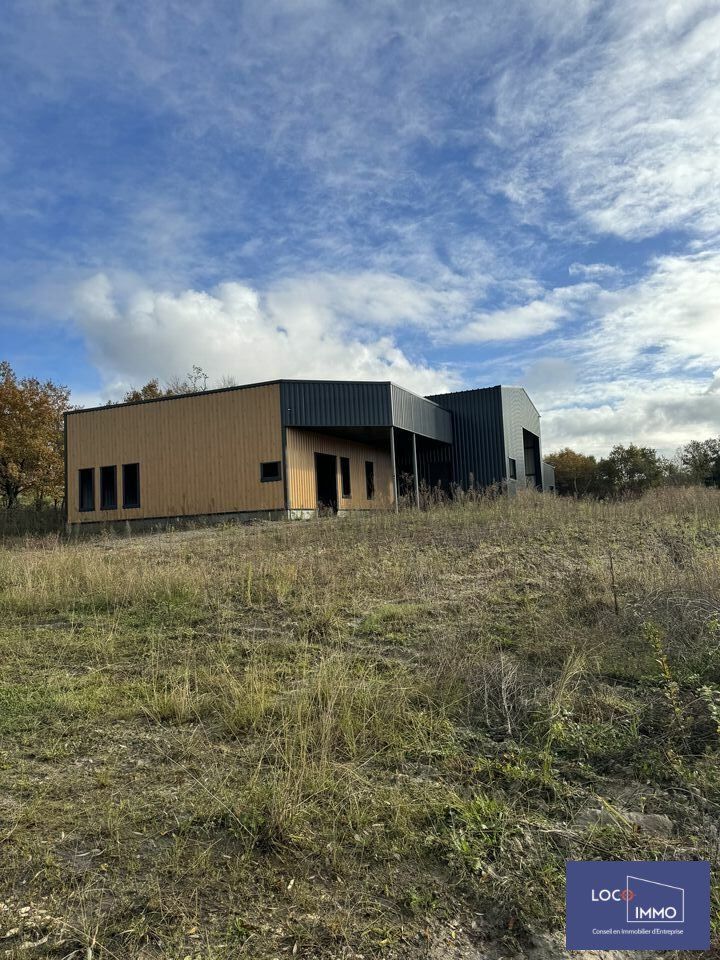 Vente local d''activites 660 m² non divisibles