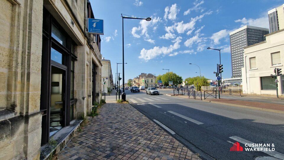 Bordeaux Boulevards, local commercial à louer de 121 m² avec une très belle visibilité