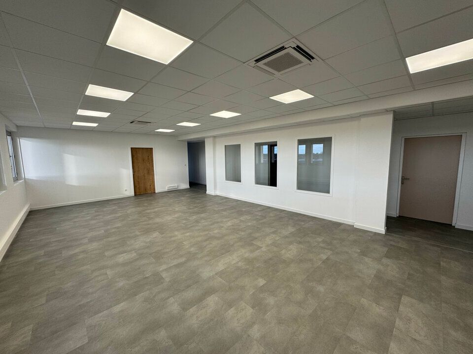 Location bureaux 890 m² divisibles à partir de 80 m²