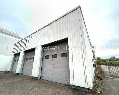 Location activités 916 m² non divisibles