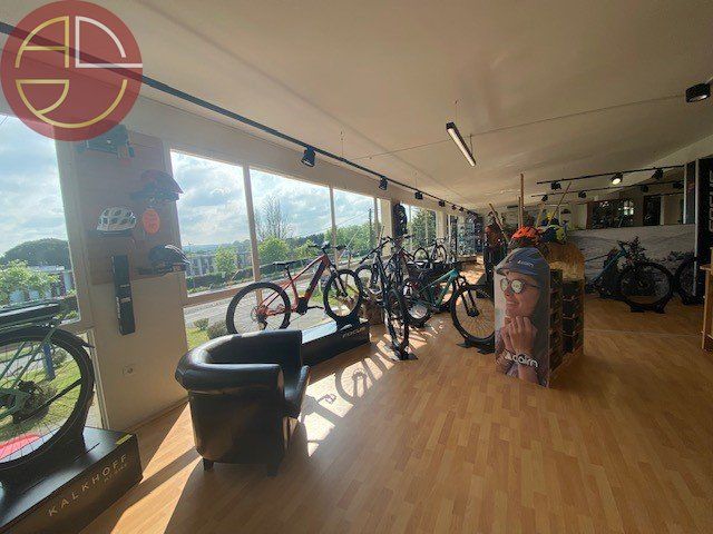 Vente local commercial 1030 m² à AUZEVILLE-TOLOSANE