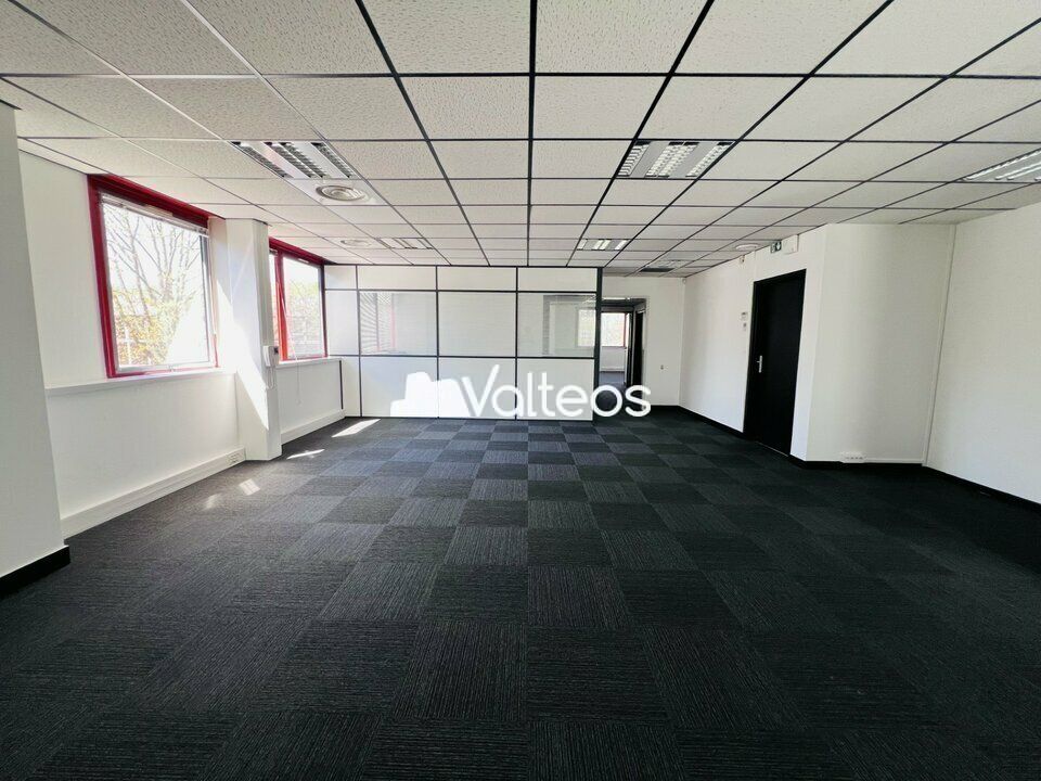 Location bureaux 173.4 m² non divisibles