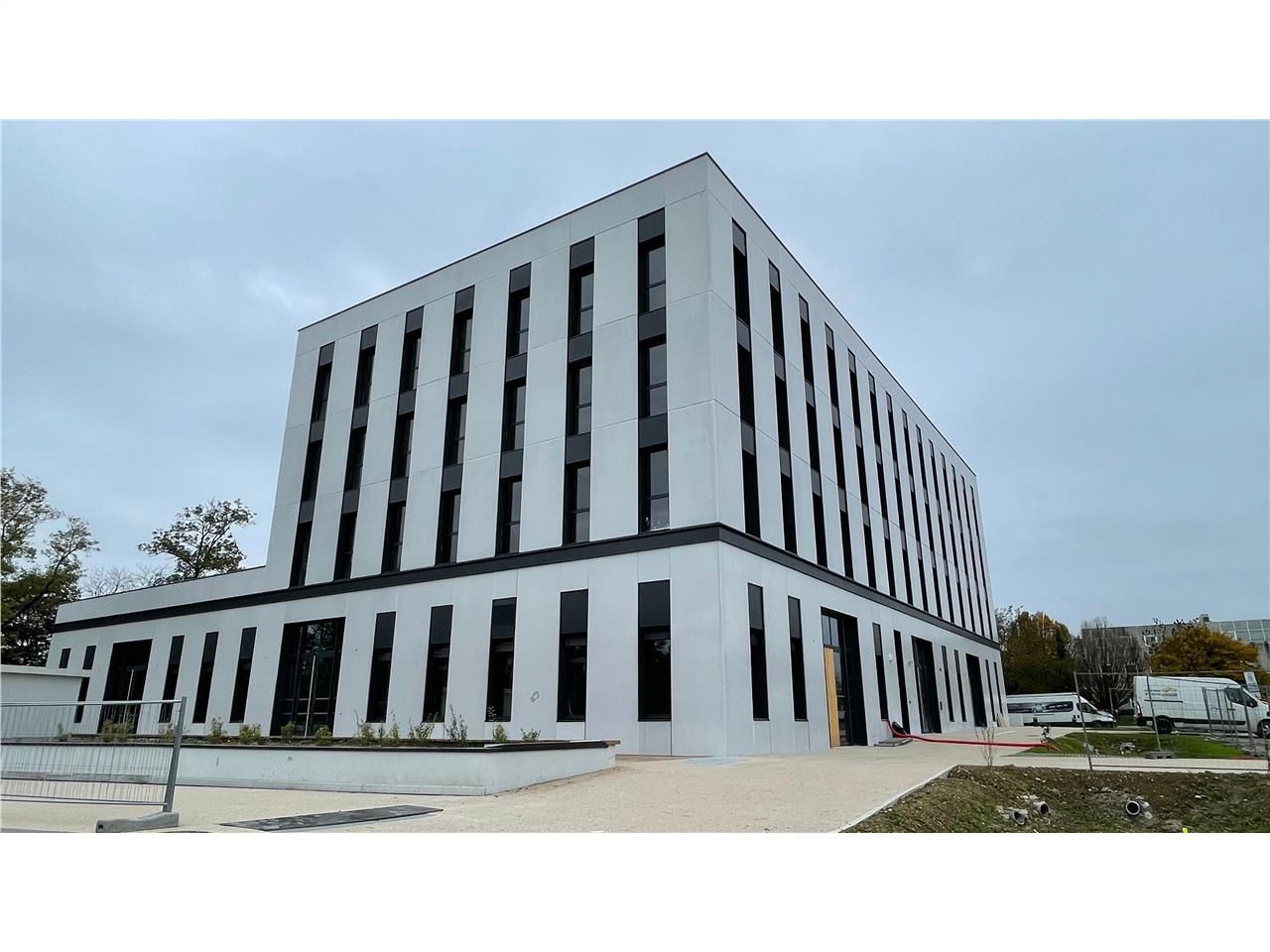 Location bureaux 203 m² non divisibles
