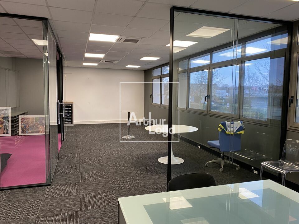 Location bureaux 140 m² non divisibles