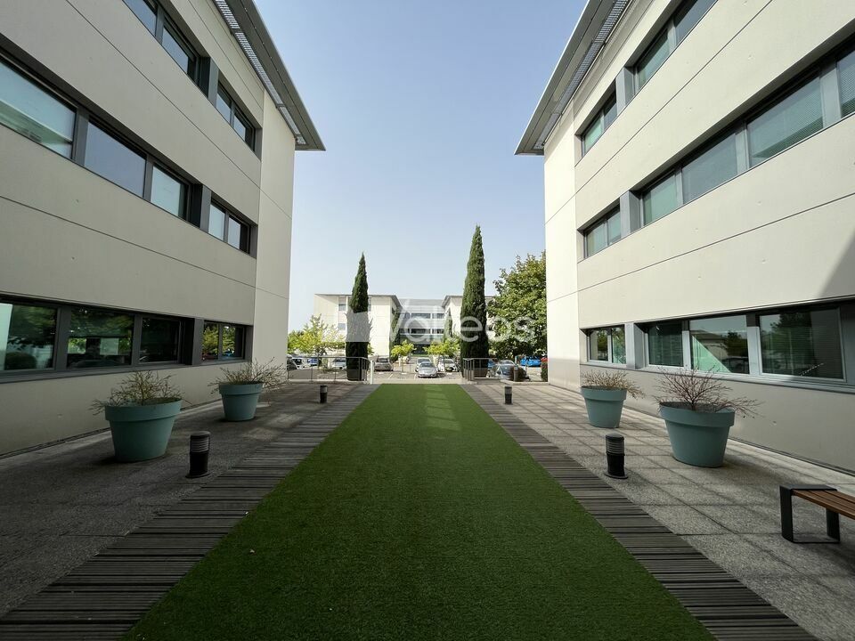 Location bureaux 208 m² non divisibles