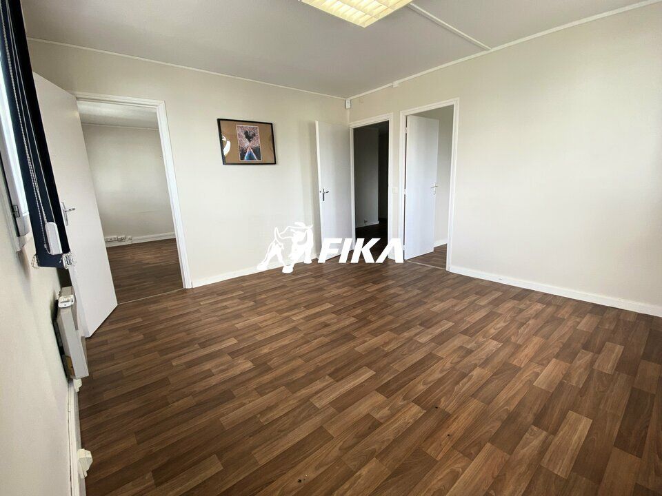 Location bureaux 135 m² non divisibles