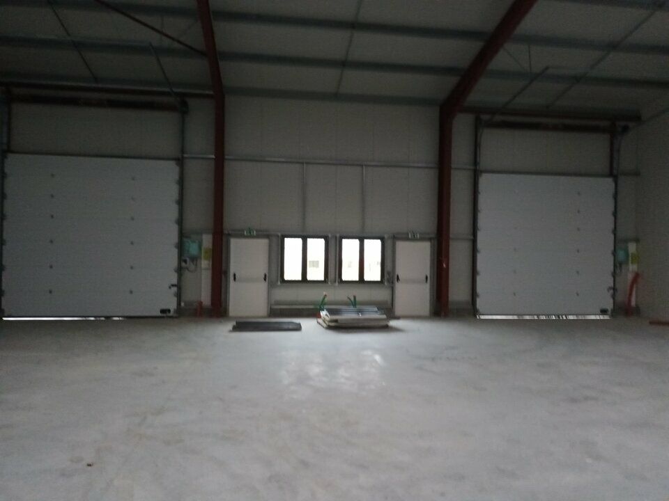 A LOUER OU A VENDRE - ENTREPOT NEUF IDEAL ARTISAN SUR ZA ATTRACTIVE.