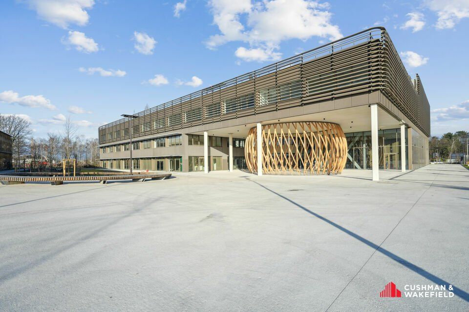 Location bureaux 3111 m² divisibles à partir de 311 m²