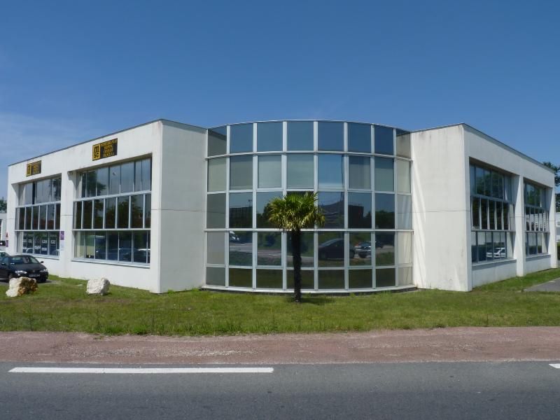 Location bureaux 250 m² non divisibles
