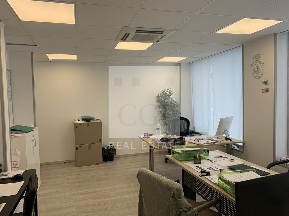 À LOUER – BUREAUX DE 204 m² EN RDC – VILLEURBANNE / VISIBILITÉ & CONFORT