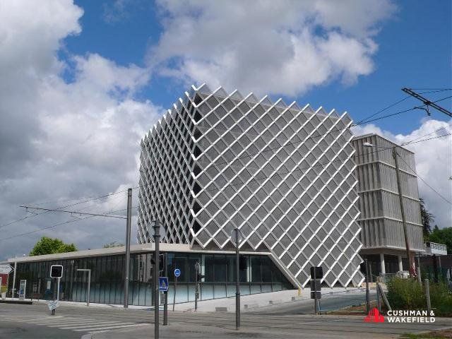 Location bureaux 1032 m² divisibles à partir de 275 m²