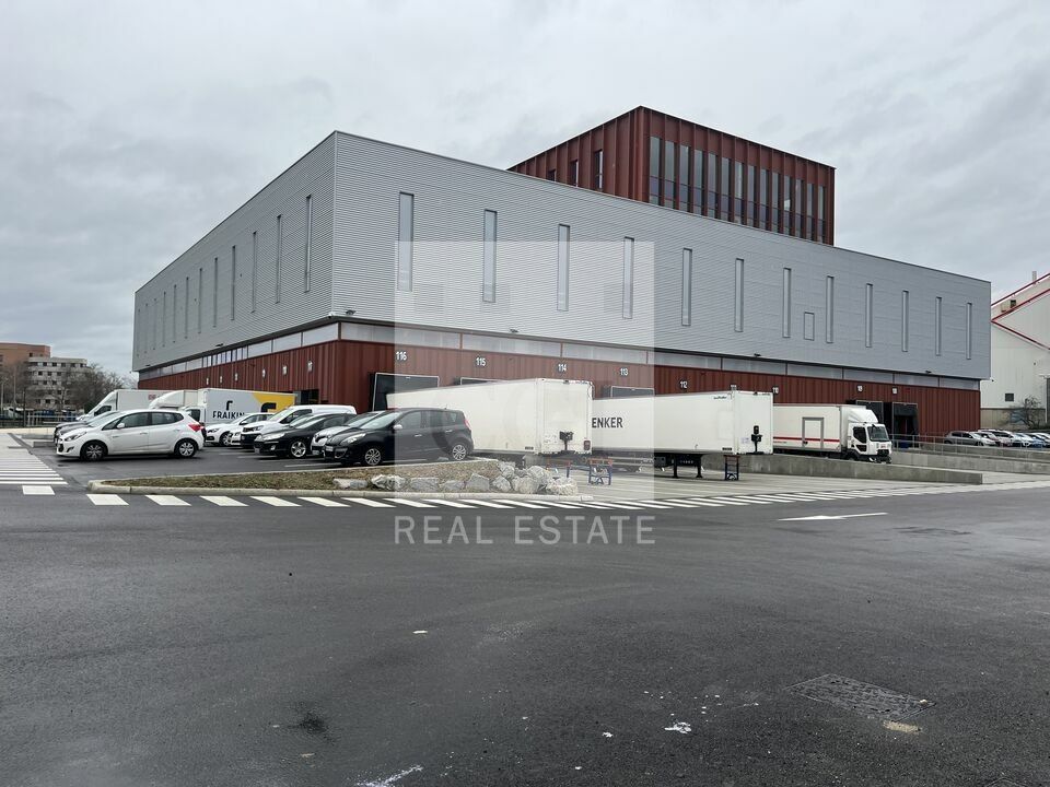 Location entrepot 3401 m² divisibles à partir de 1524 m²
