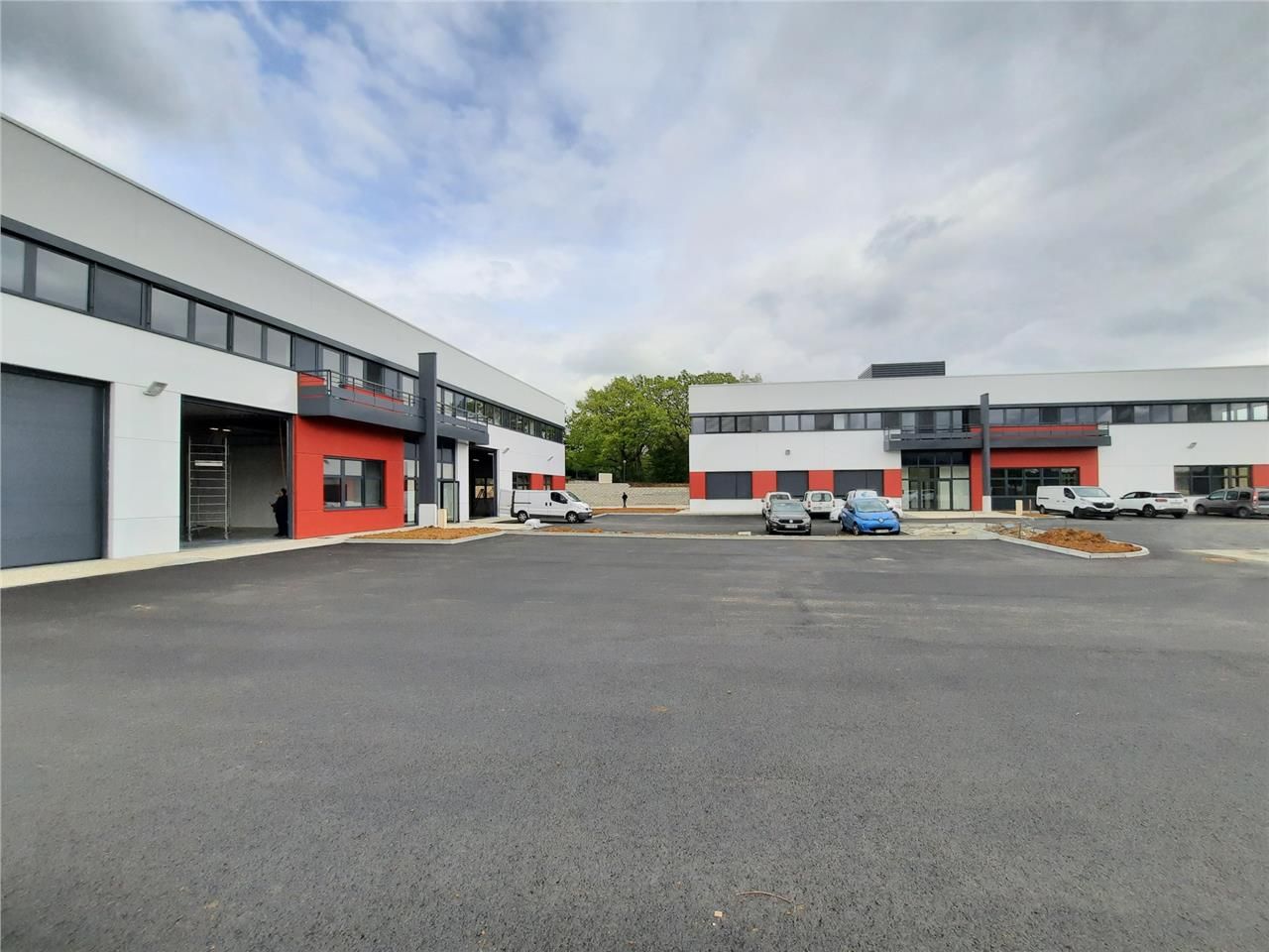 Location local 294 m² à Dardilly