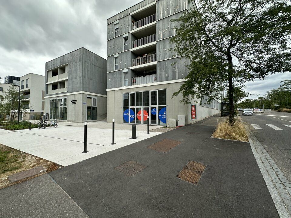 Vente local commercial 439.5 m² non divisibles