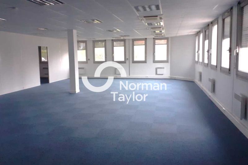 Location bureaux 140 m² non divisibles