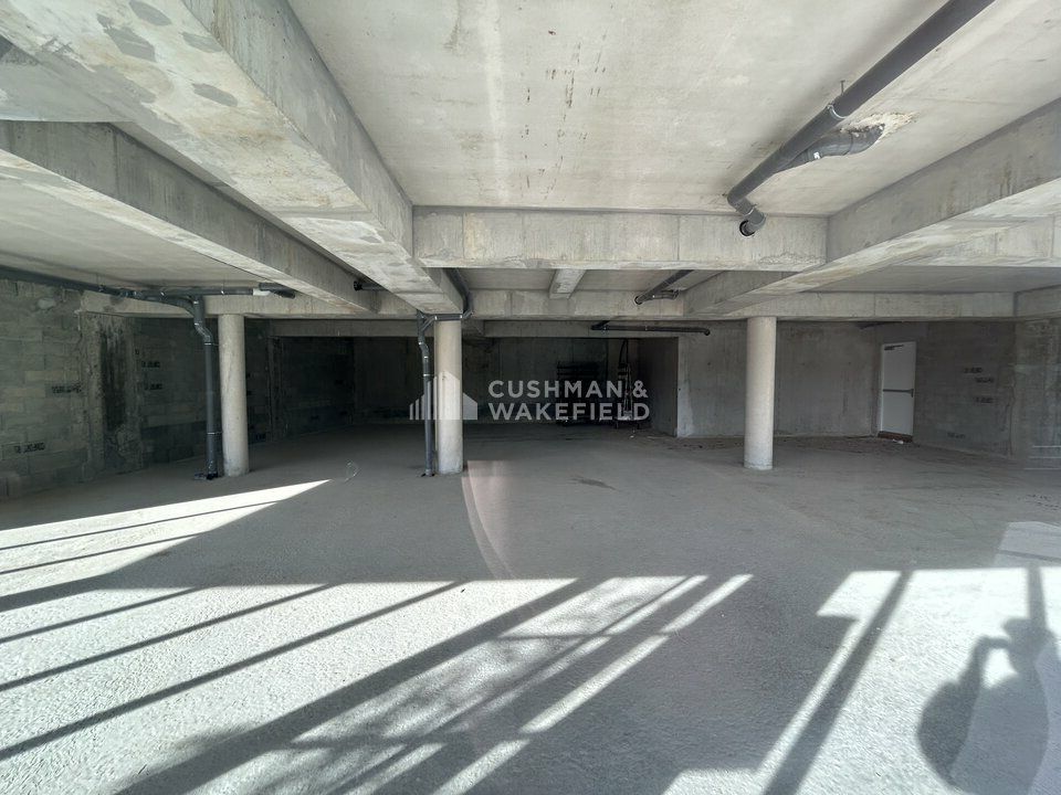 BORDEAUX CAUDERAN QUARTIER MONDESIR LOCAL COMMERCIAL NEUF À LOUER SUR EMPLACEMENT N°1