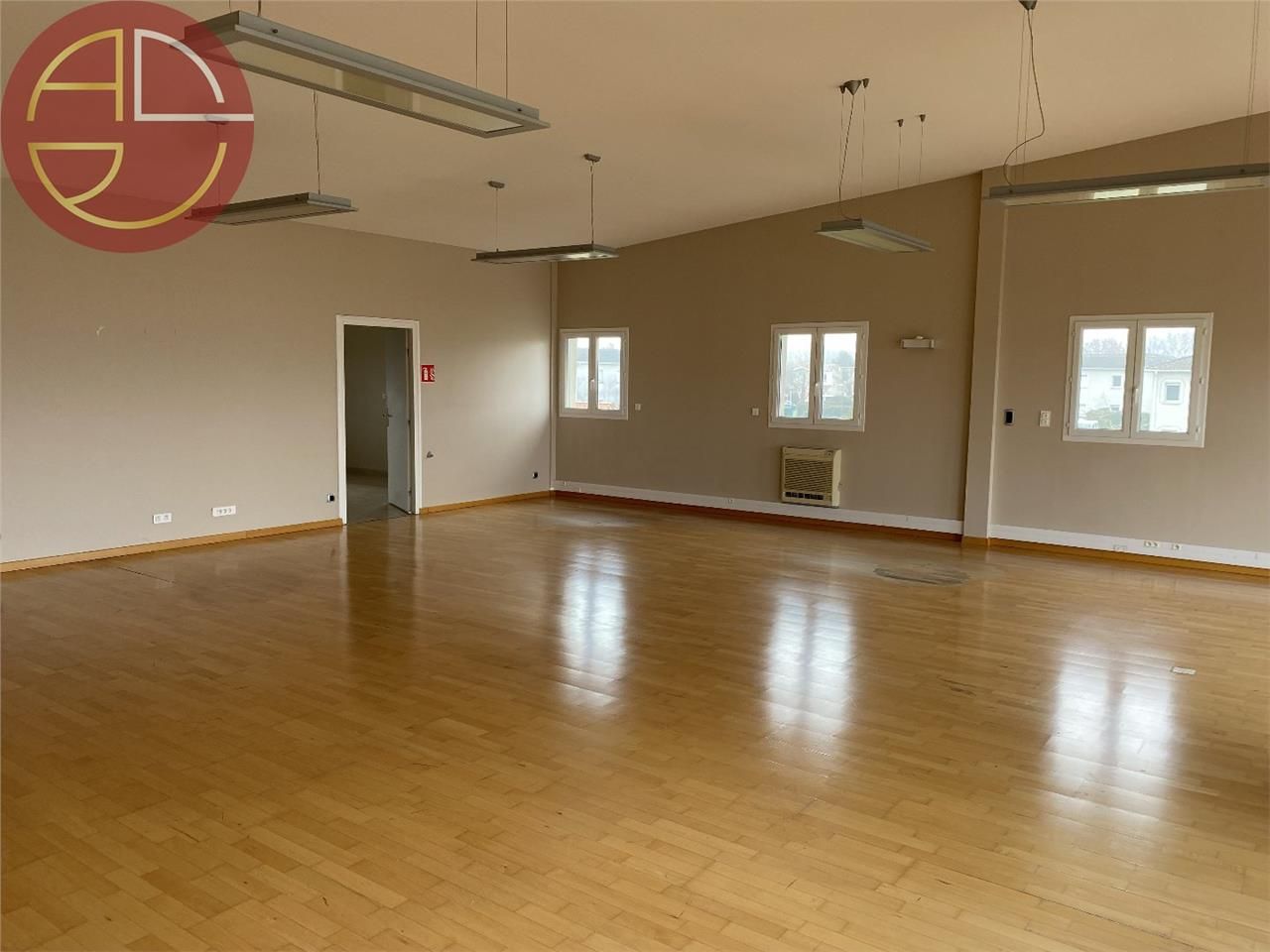 Location bureaux 1350 m² à TOURNEFEUILLE