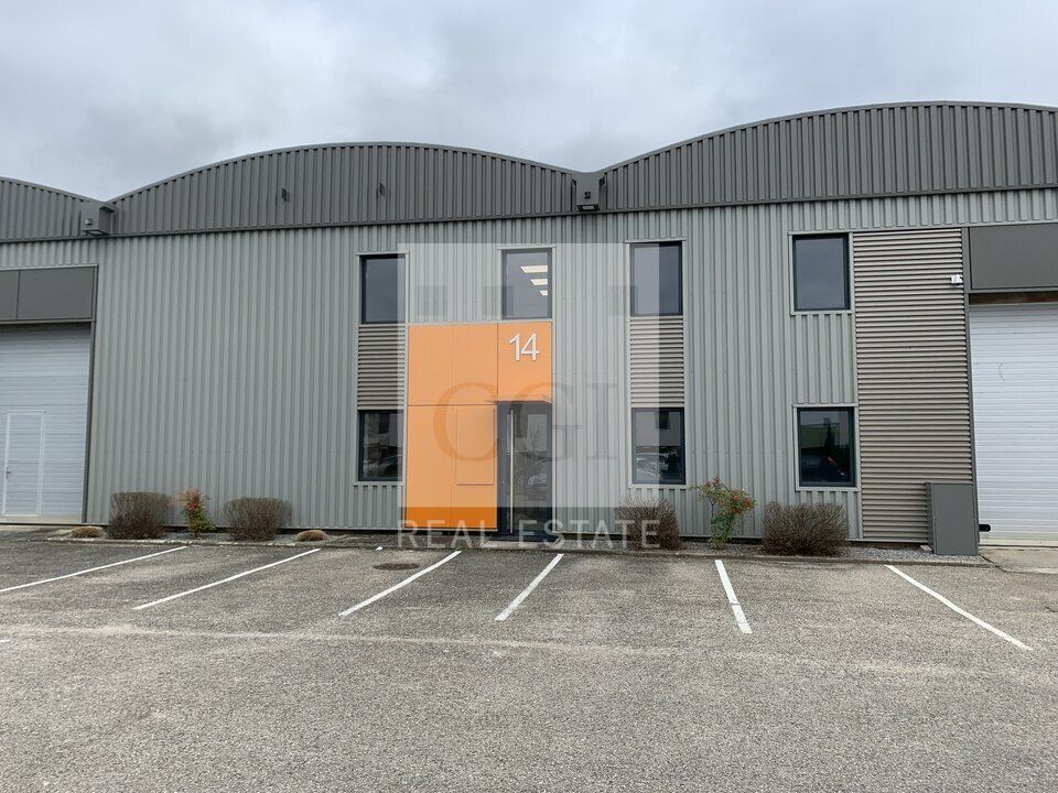 Location local d''activites 440 m² non divisibles