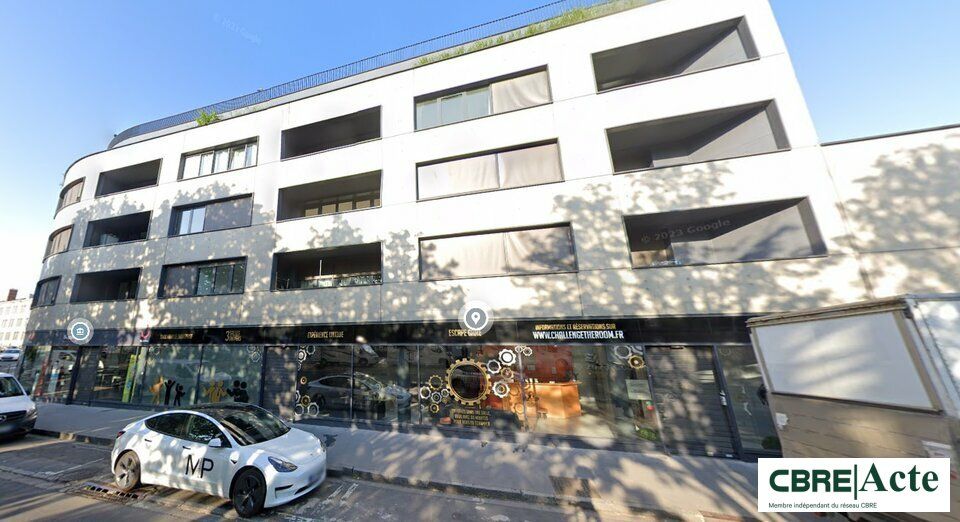 Location local commercial 384 m² divisibles à partir de 124 m²