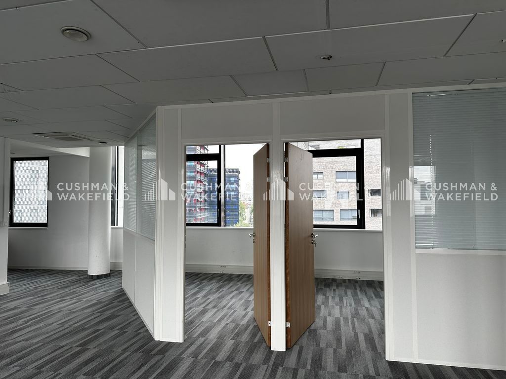Location bureaux 143 m² non divisibles