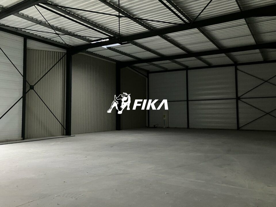 Location entrepot 343 m² non divisibles