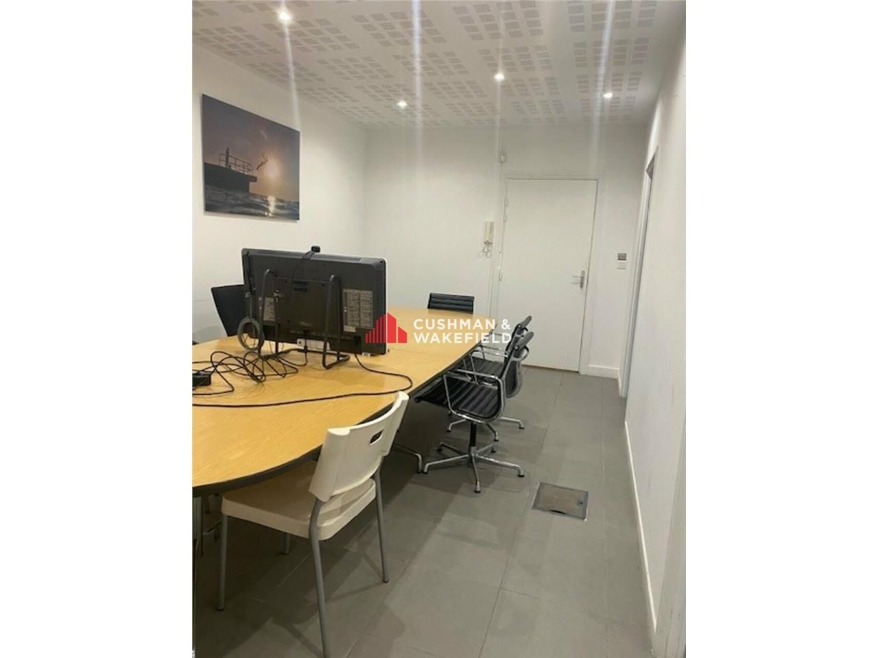 Bureaux à louer - Pied médiathèque