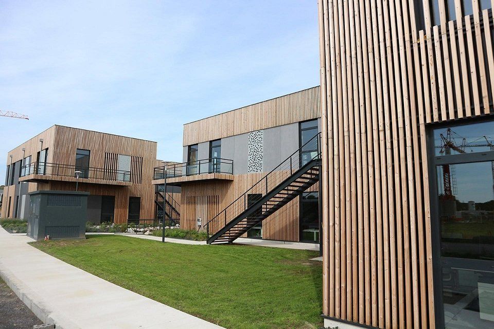 Location local d''activites 378 m² non divisibles