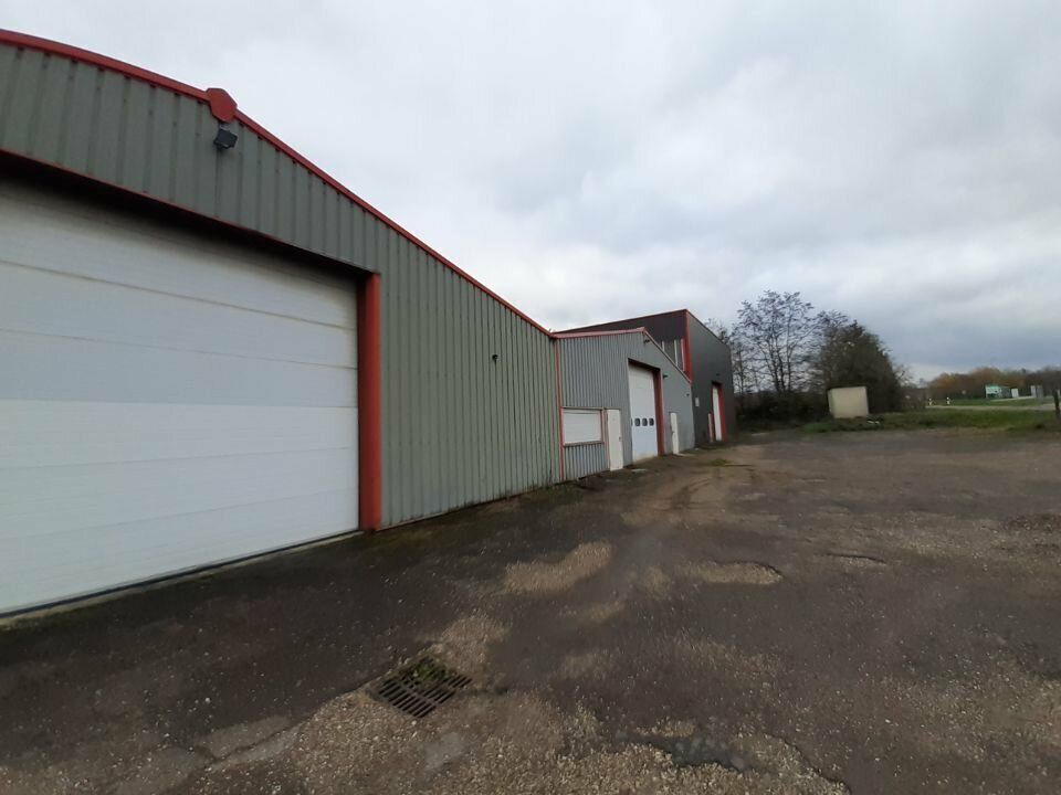 Vente local d''activites 2648 m² non divisibles