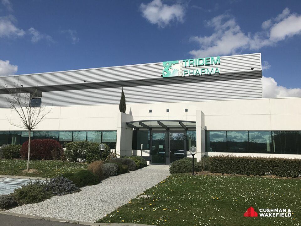 BATIMENT LOGISTIQUE RECENT A LOUER