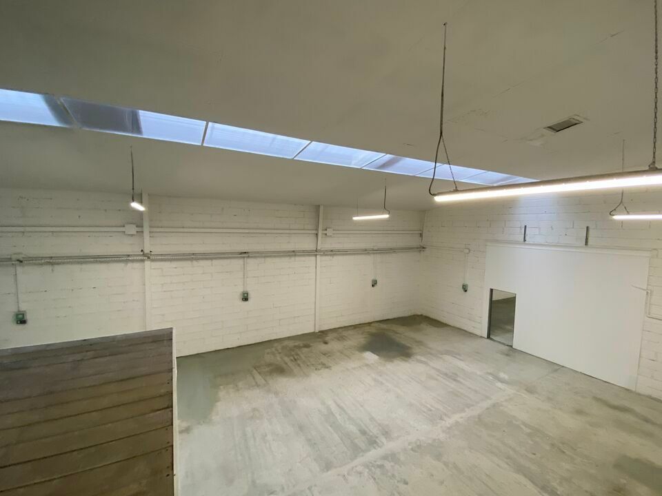 Location local 175 m² à CASTELGINEST