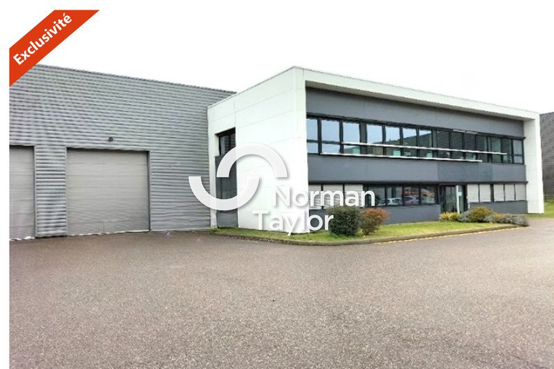 Location local d''activites 1085 m² non divisibles