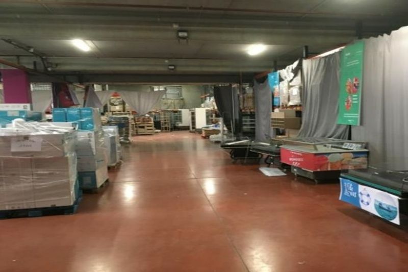 A louer local d'activité de 614 m² disponible immédiatement à Dardilly.