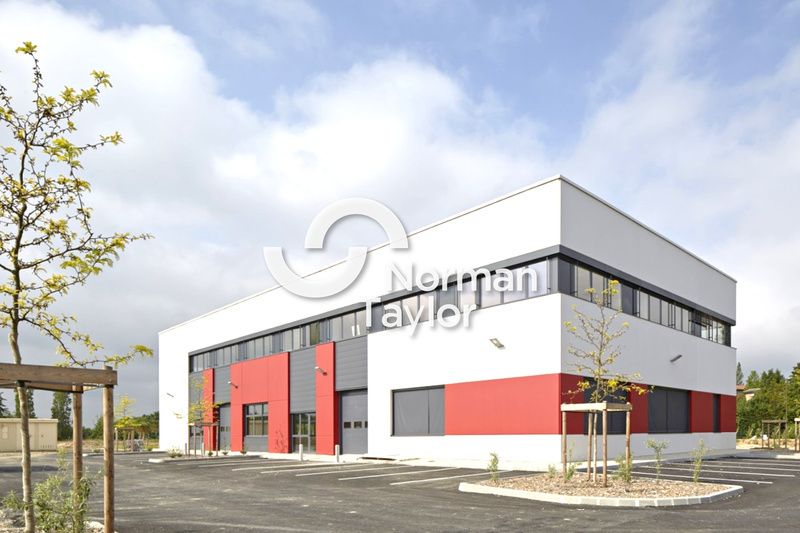 Location local 5544 m² divisibles à partir de 210 m²