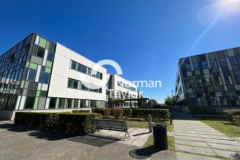 Vente bureaux 155.1 m² non divisibles