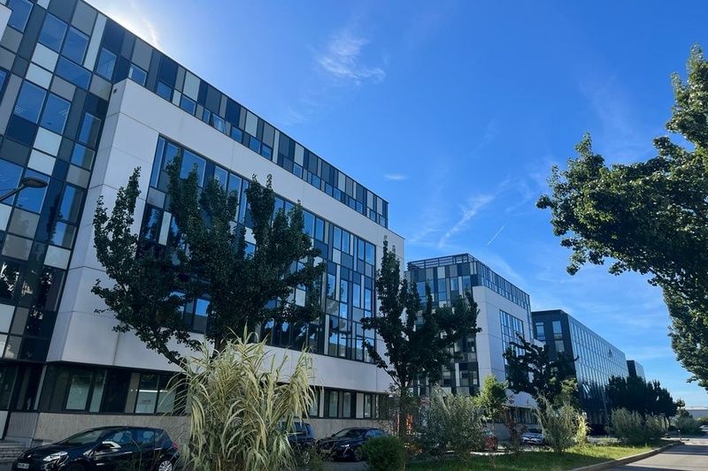 ACHAT/LOCATION BUREAUX surfaces aménageables 