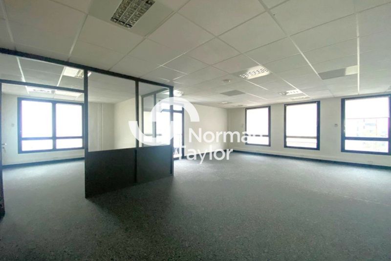Location bureaux 171 m² divisibles à partir de 80.12 m²