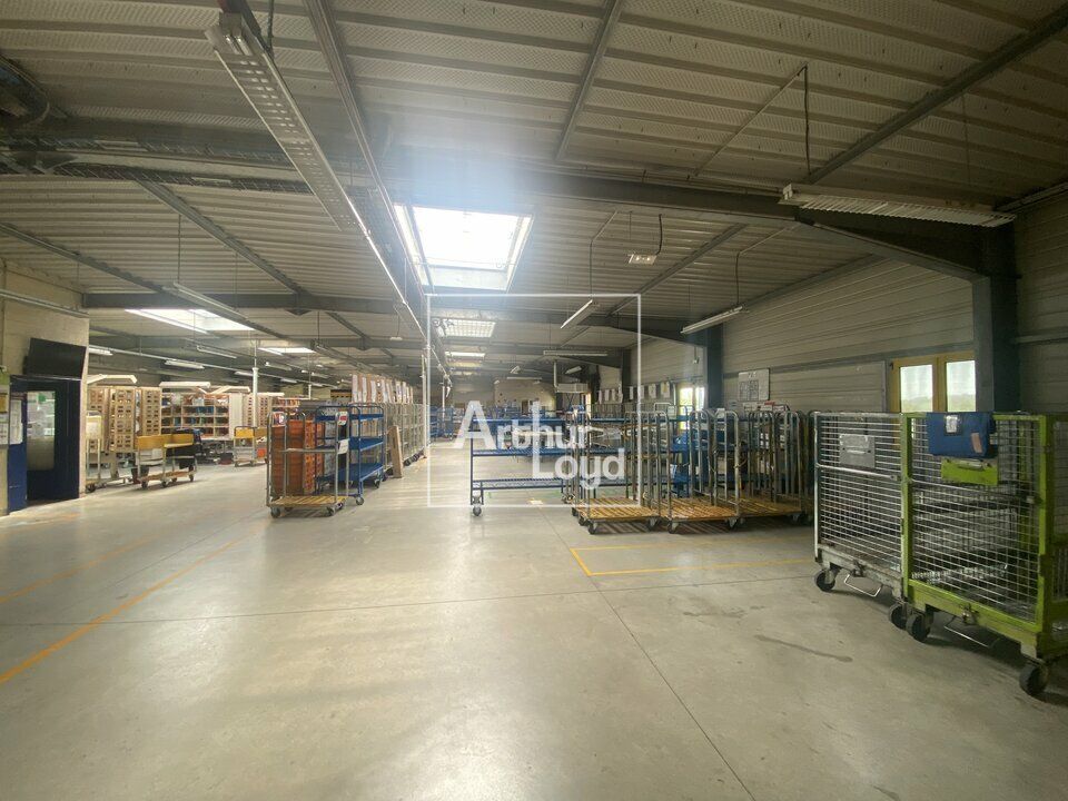 Vente local d''activites 792 m² non divisibles