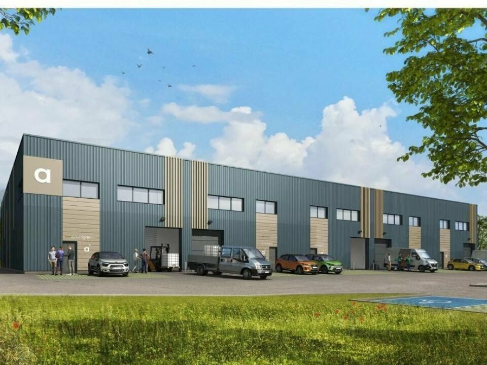 Vente local d''activites 8931 m² divisibles à partir de 284 m²