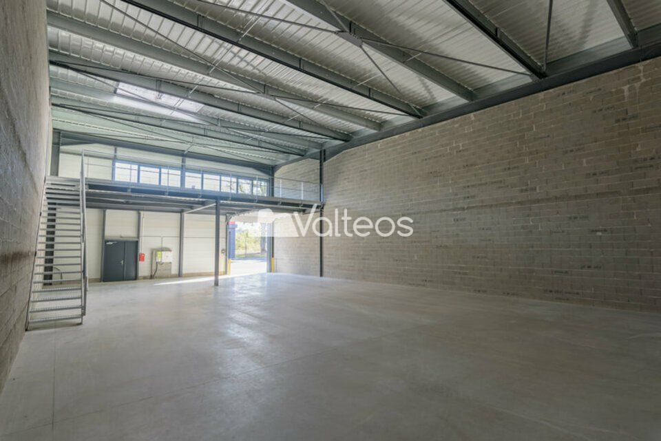 Vente local d''activites 340 m² non divisibles