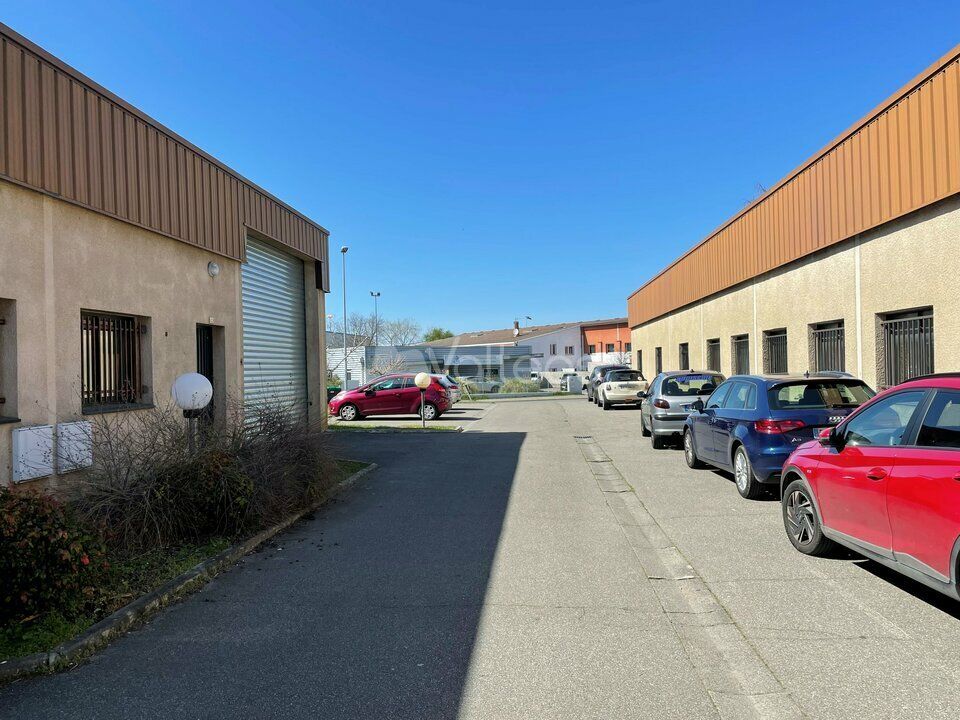 Location local d''activites 262 m² non divisibles
