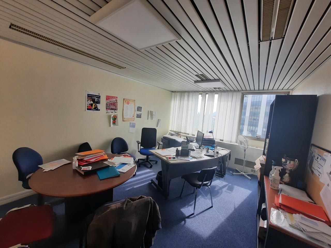 METRO SAINT SEVER - ACCES PMR - BUREAUX + PARKINGS.