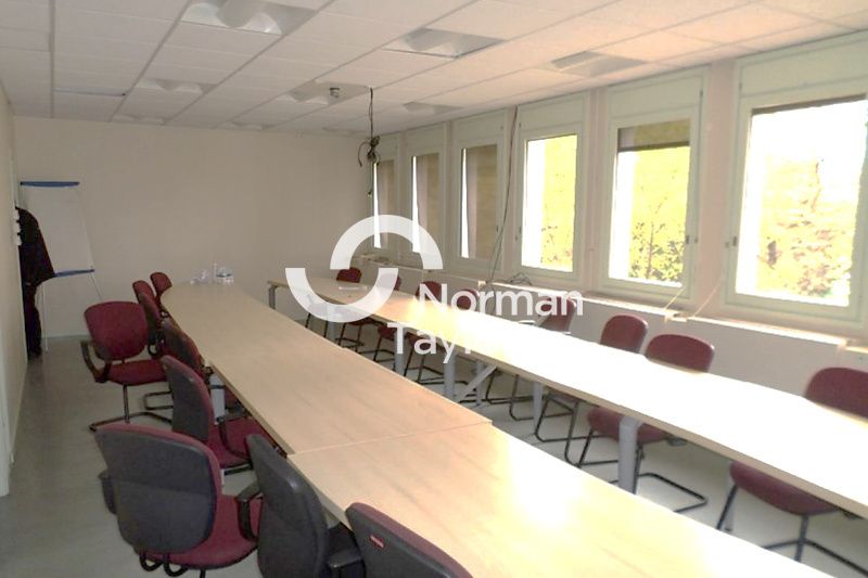 Location bureaux 1026 m² divisibles à partir de 221 m²