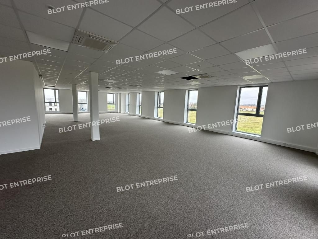 Location bureaux 86 m² non divisibles