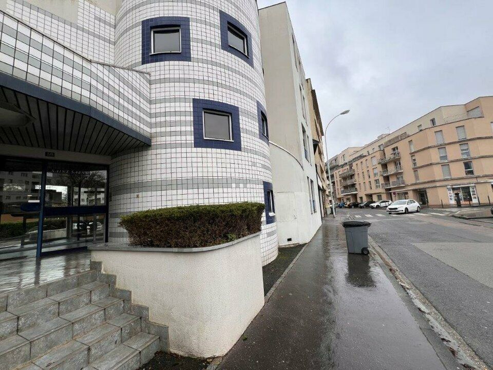 QUARTIER CLEMENCEAU - BUREAUX - A VENDRE 