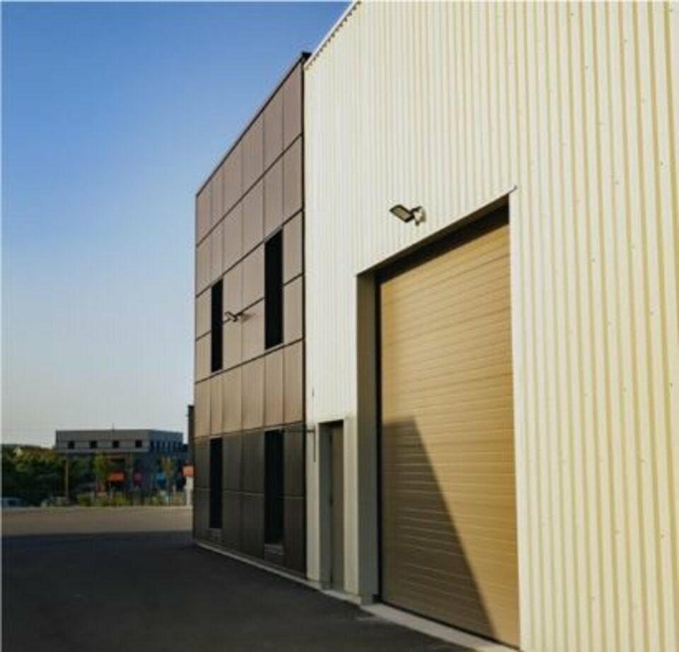 Location local d''activites 630 m² non divisibles