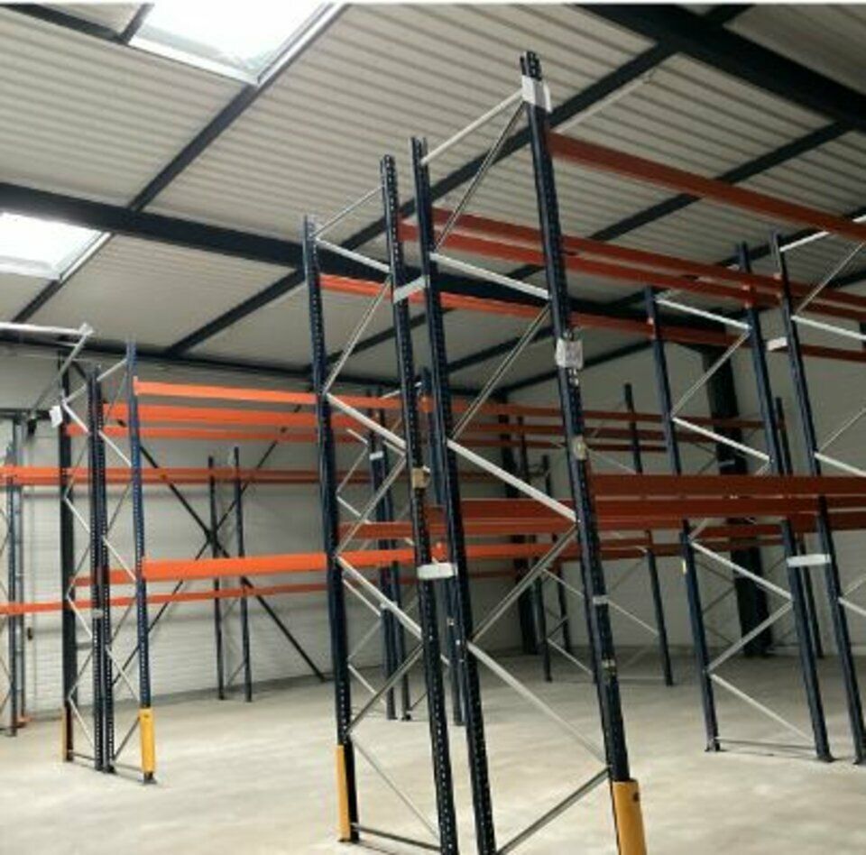 À Louer : Local d'Activités de 630 m² – Gleizé, Proche A6, 2 Portes Sectionnelles