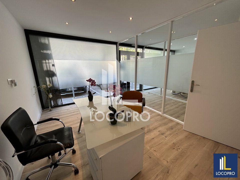 Location bureaux 14 m² non divisibles