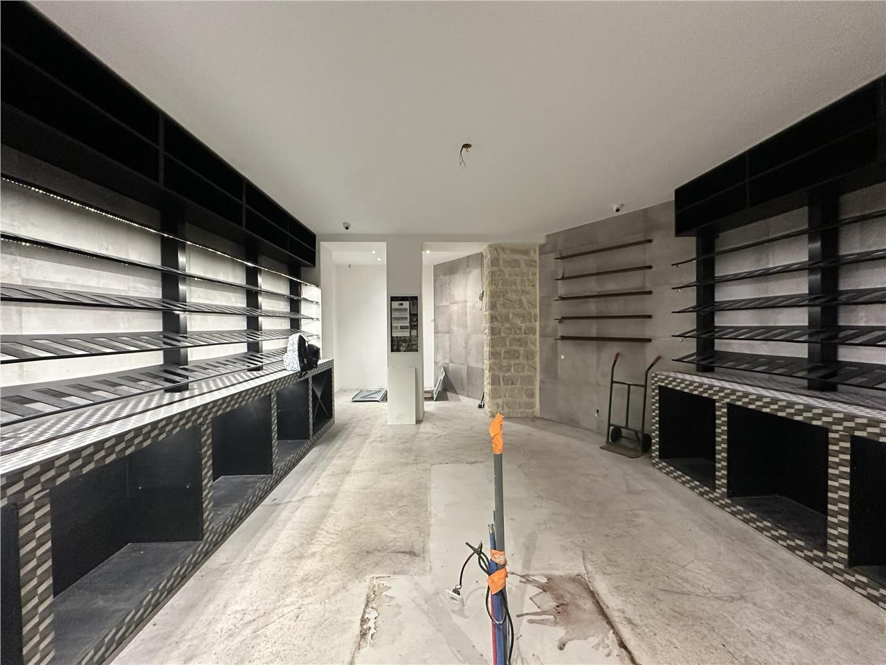 Location local commercial 35 m² non divisibles