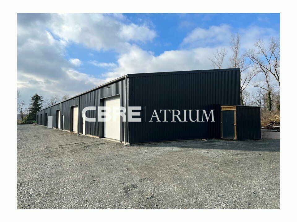 Location local d''activites 100 m² non divisibles