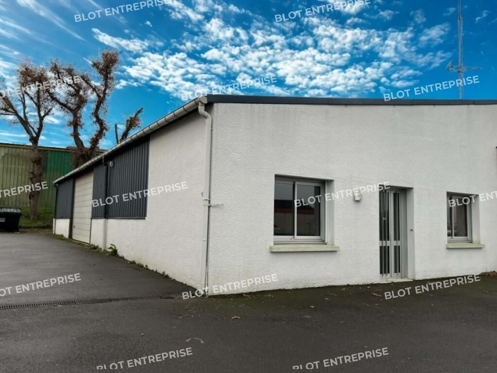Location entrepôts 200 m² non divisibles